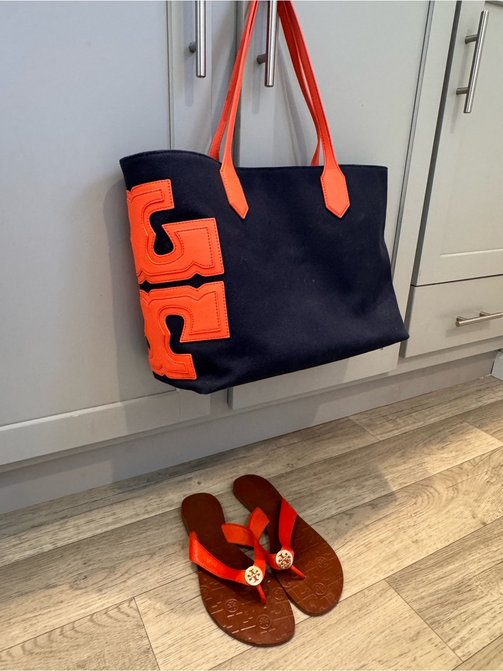 Tory Burch Navy & Bright Orange Tote Bag and sandals size 10